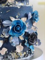 Blue Flowers Cake - Image 3