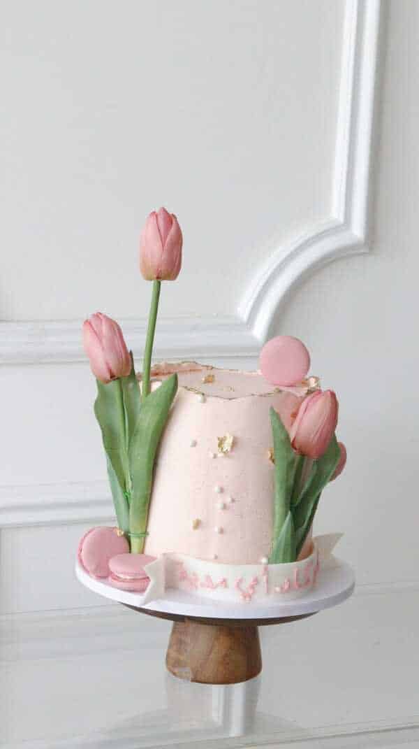 Pink-Tulip-Cake2.5kg-550-AED3kg-650-AED.jpeg Pink Tulip Cake - Image 1