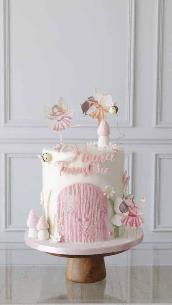 fairies-cake2.5kg-550-AED3kg-650-AED.jpeg Fairies Cake - Image 1