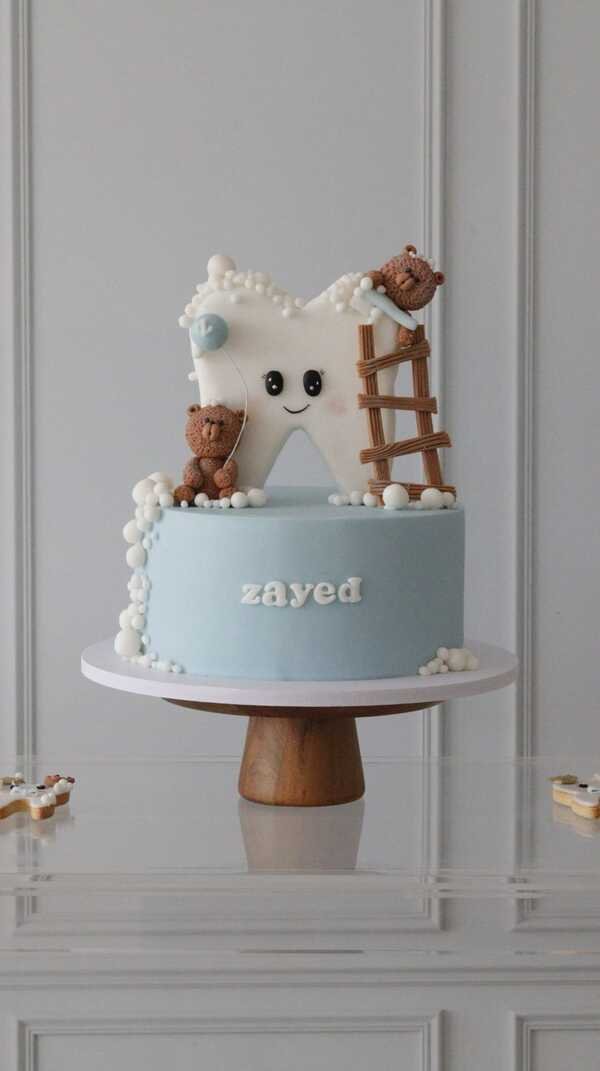 first-tooth-teady-bear-cake2.5kg-5503kg-650.jpeg First Tooth Teady Bear Cake - Image 1