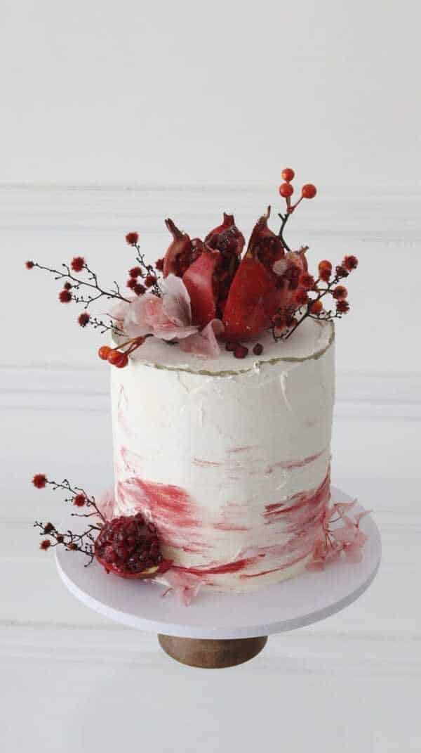 pomegranate-Cake2.5kg-550-AED3kg-650-AED.jpeg pomegranate Cake - Image 1