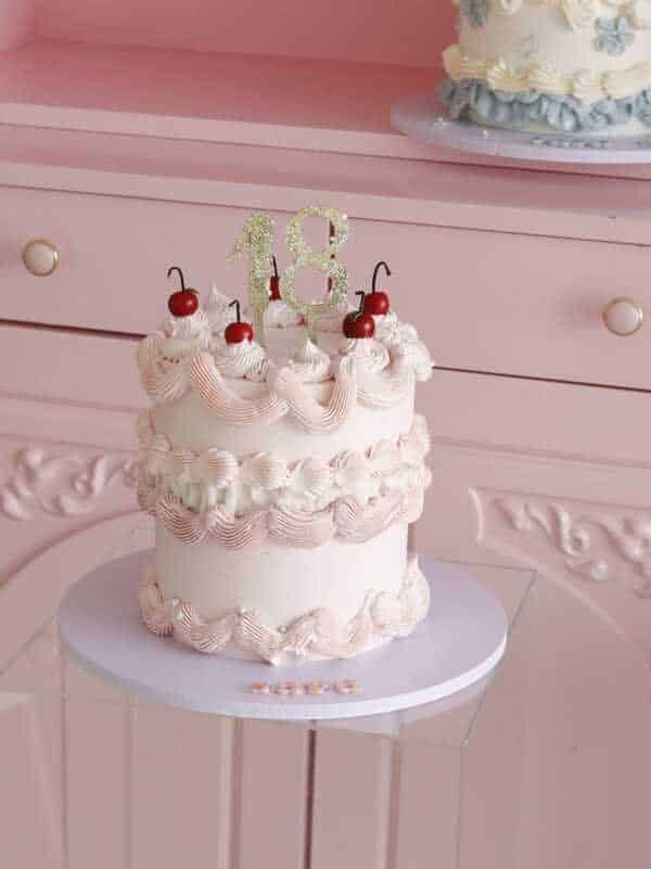 ventage-Cherry-cake-2kg-450-3kg-550-AED.jpeg Vintage Cherry cake - Image 1